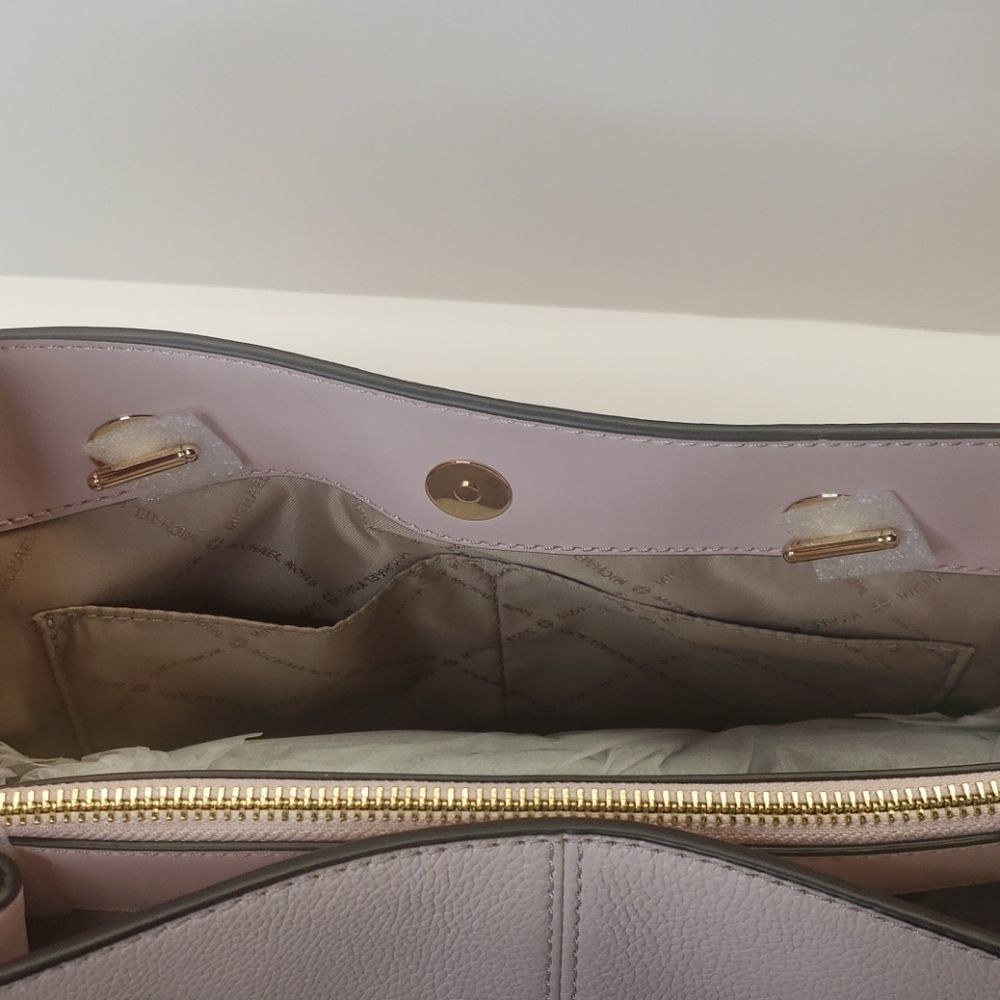 Michael Kors Teagen - Picture 8 of 10